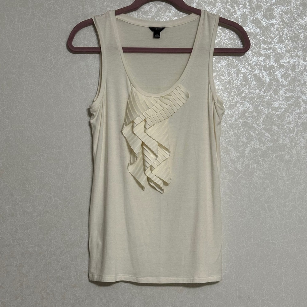 Ann Taylor Pleated Ruffle Front Tank Top Knit Shell Ivory Cream Minimalist S